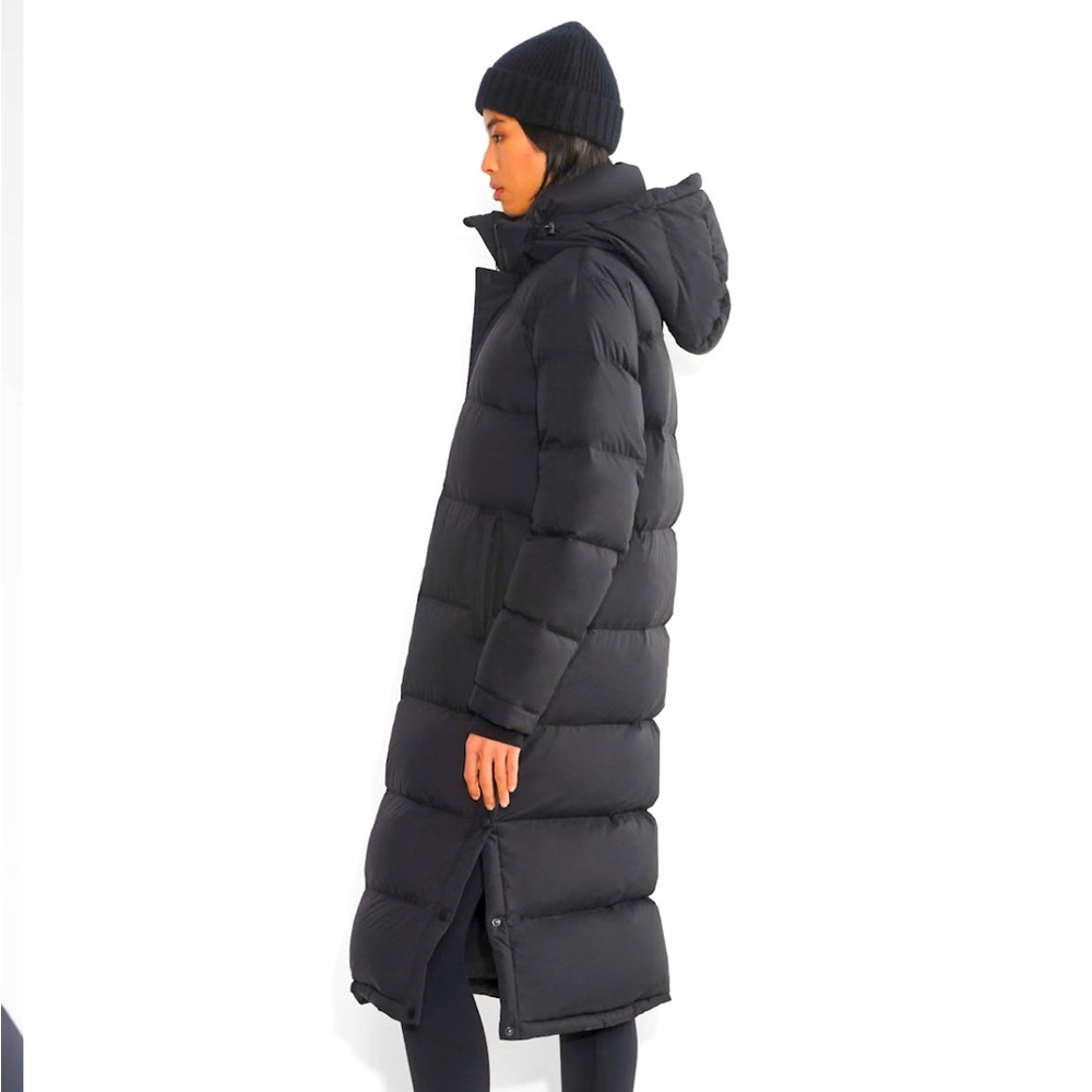 Aritzia The Super Puff Long puffer coat (black/medium)